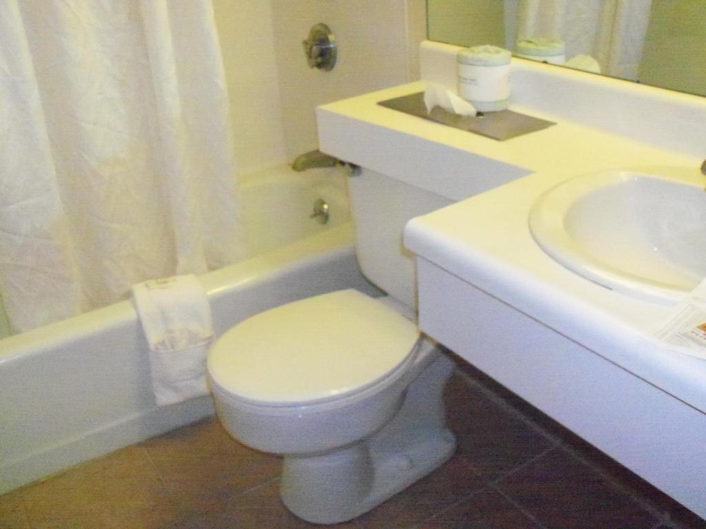 Budget Inn And Suites - Des Moines Szoba fotó